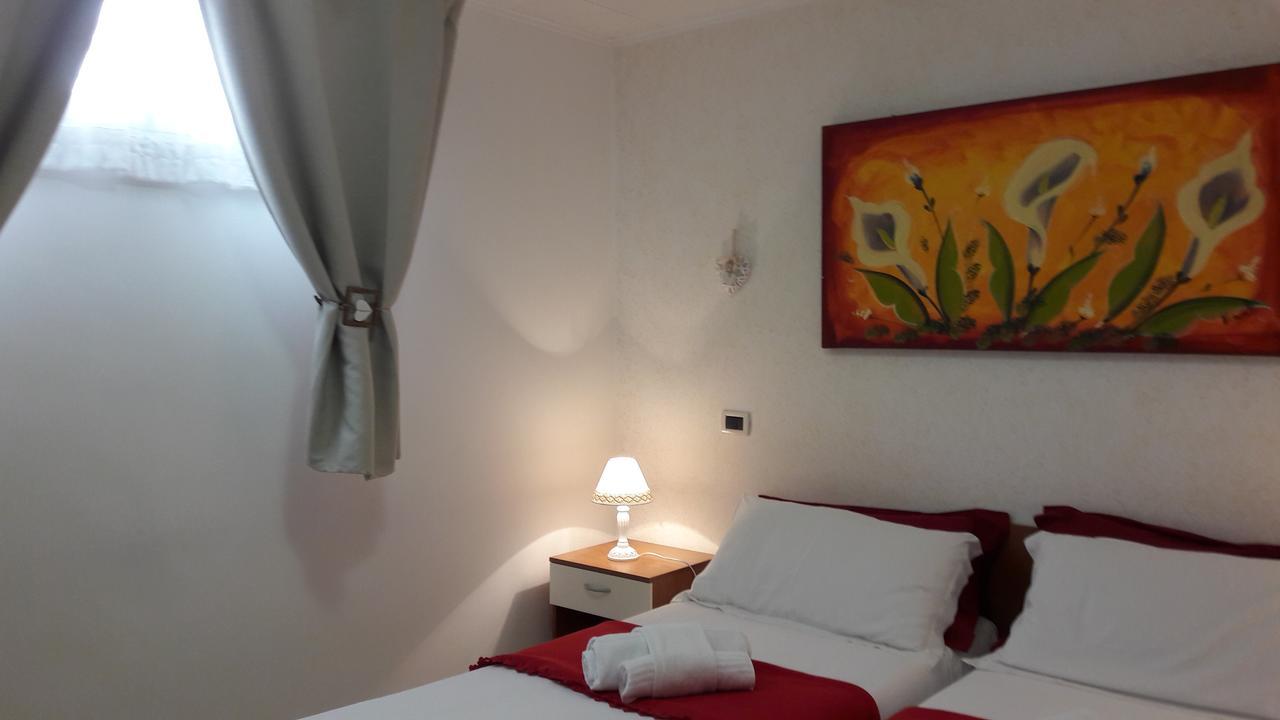Nataly'S House Bed&Breakfast La Massimina-Casal Lumbroso エクステリア 写真